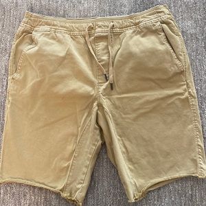 Hollister jogger short, size L